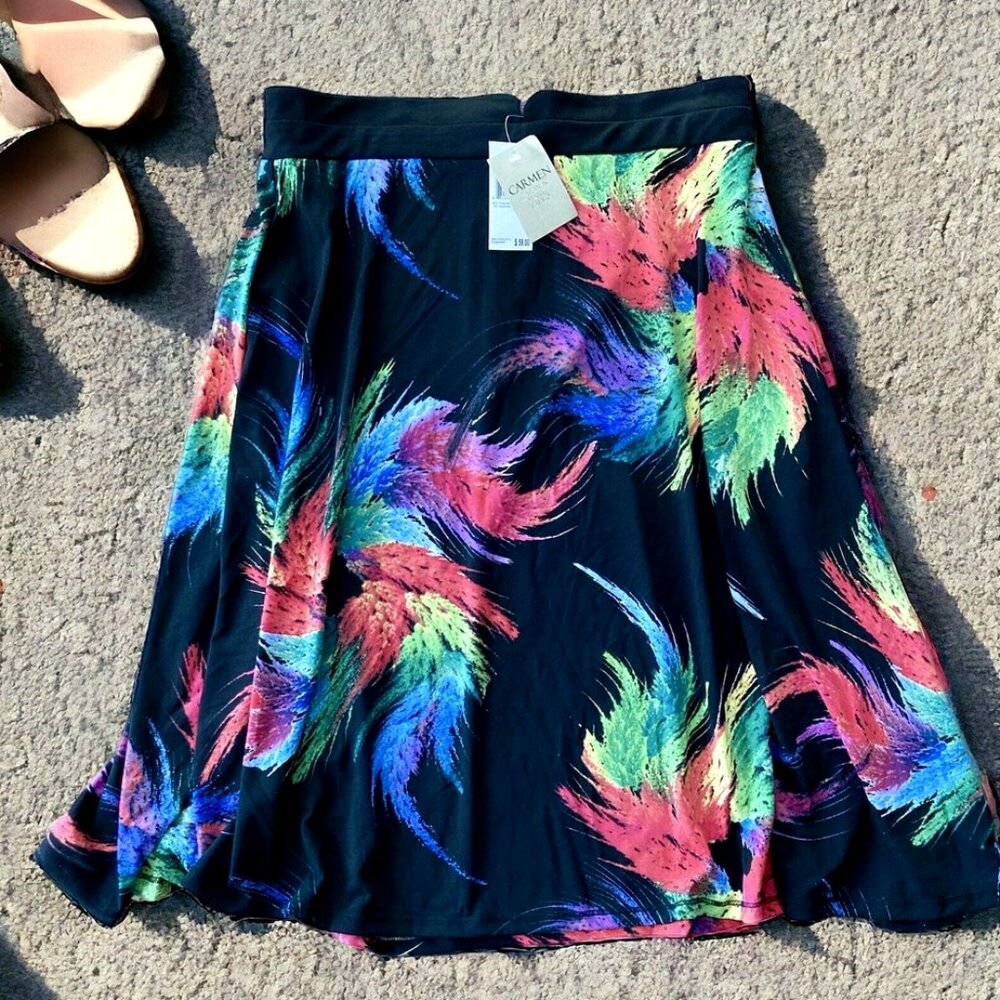 Women's Size 8 Black Carmen Marc Valvo Flare Midi Skirt w/Vibrant feather Print
